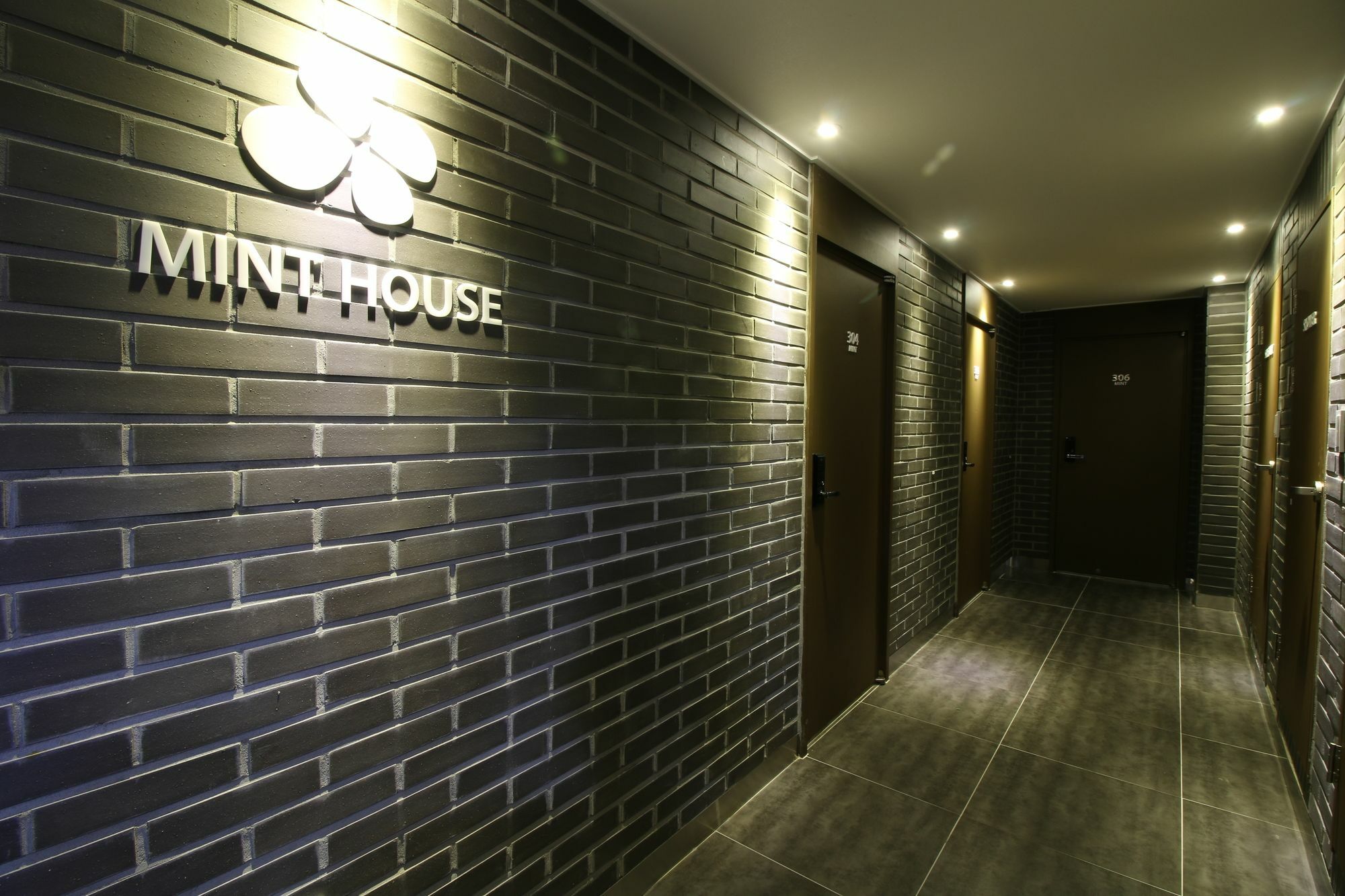 Mint House - Female Only 호텔 부산광역시 외부 사진